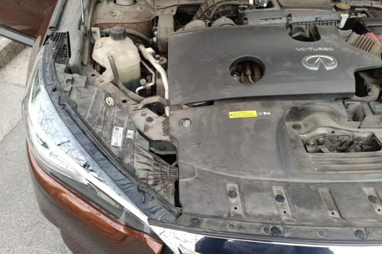 Used Infiniti QX50 2020 Revised Version 2.0T All-Wheel Drive Navigation Edition Engine Bay Right