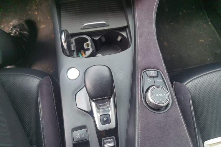 Used Infiniti QX50 2020 2.0T Four-Wheel Drive Flagship Edition Gear Lever
