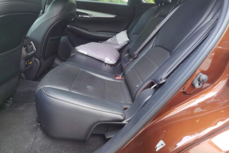 Used Infiniti QX50 2020 2.0T Four-Wheel Drive Flagship Edition Left Rear Seat