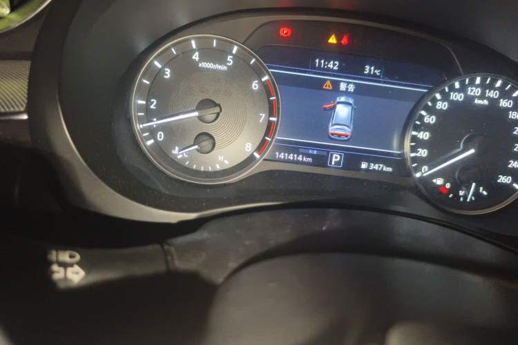 Used Infiniti QX50 2020 2.0T Two-Wheel Drive Fashion Edition Odometer Close Up