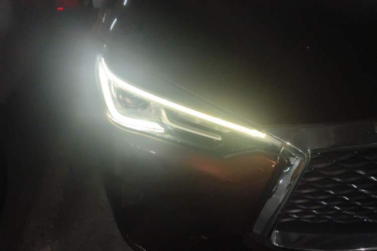 Used Infiniti QX50 2020 2.0T Two-Wheel Drive Fashion Edition Right Front Headlight
