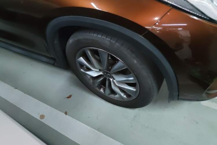 Used Infiniti QX50 2020 Revised Version 2.0T All-Wheel Drive Elite Edition Right Front Wheel Hub