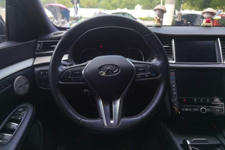 Used Infiniti QX50 2020 2.0T Four-Wheel Drive Flagship Edition Steering Wheel