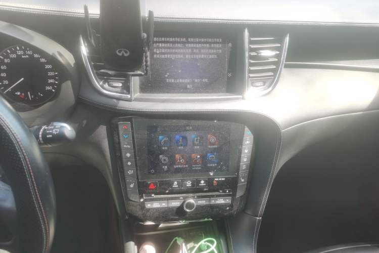 Used Infiniti QX50 2020 Revised Version 2.0T Two-Wheel Drive Fashion Edition Audio And AC Panel