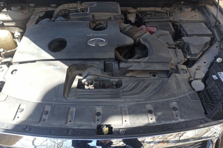 Used Infiniti QX50 2020 2.0T All-Wheel-Drive Elite Version Engine Bay