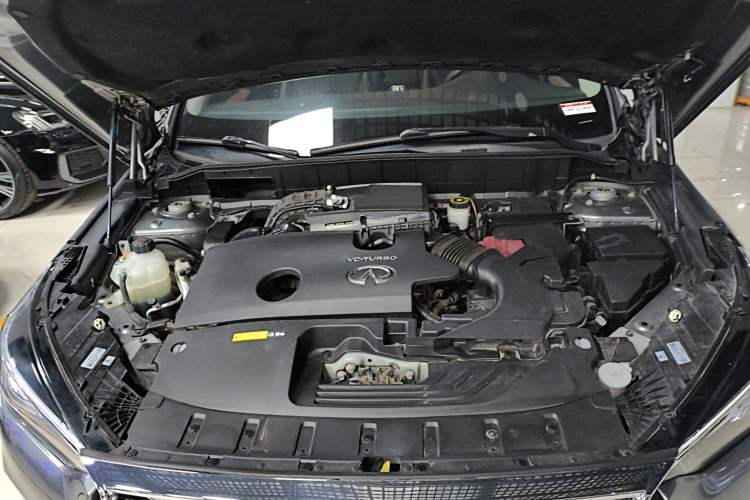 Used Infiniti QX50 2020 2.0T All-Wheel-Drive Elite Version Engine Bay