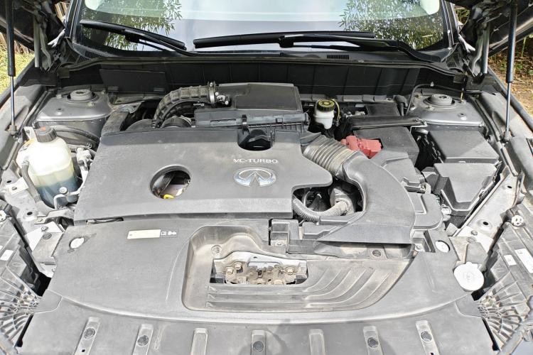 Used Infiniti QX50 2020 2.0T All-Wheel-Drive Elite Version Engine Bay