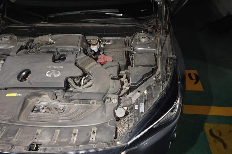 Used Infiniti QX50 2020 Revised Version 2.0T Two-Wheel Drive Fashion Edition Engine Bay Left