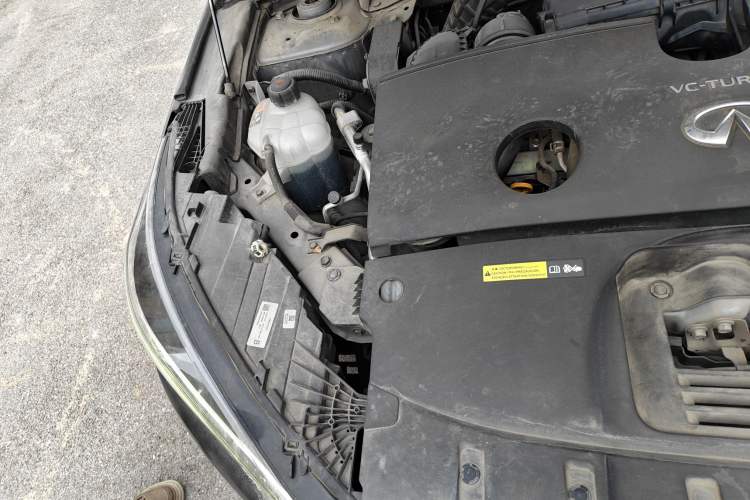 Used Infiniti QX50 2020 Revised Version 2.0T All-Wheel Drive Elite Edition Engine Bay Right