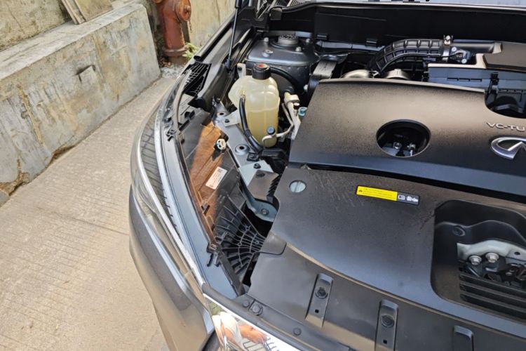 Used Infiniti QX50 2020 Revised Version 2.0T All-Wheel Drive Elite Edition Engine Bay Right