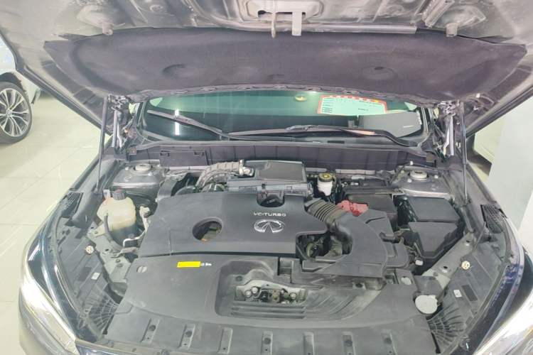 Used Infiniti QX50 2020 2.0T Two-Wheel Drive Fashion Edition Engine Bay