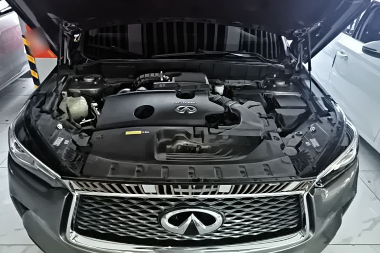 Used Infiniti QX50 2020 2.0T Two-Wheel Drive Elite Edition Engine Bay