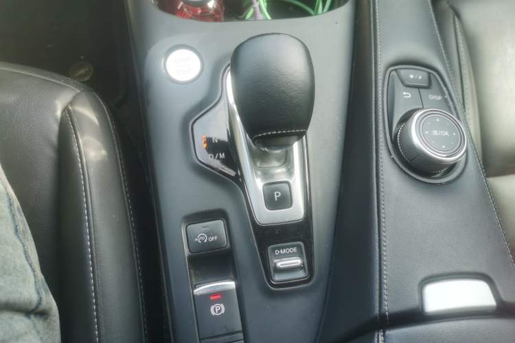 Used Infiniti QX50 2020 Revised Version 2.0T Two-Wheel Drive Fashion Edition Gear Lever