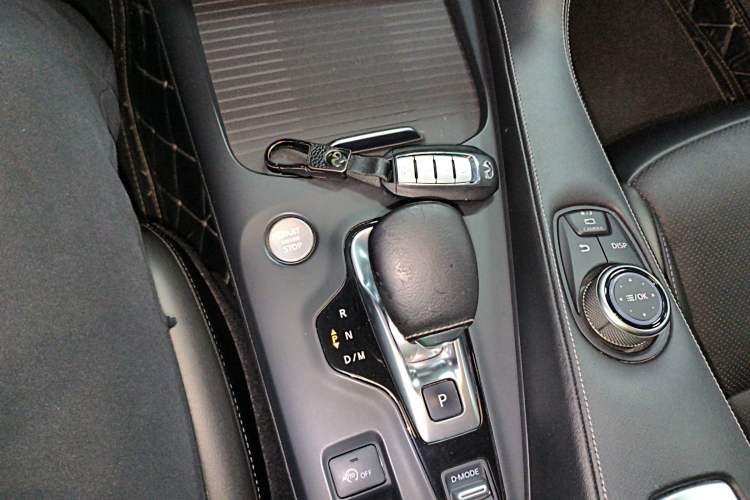 Used Infiniti QX50 2020 2.0T All-Wheel-Drive Elite Version Gear Lever