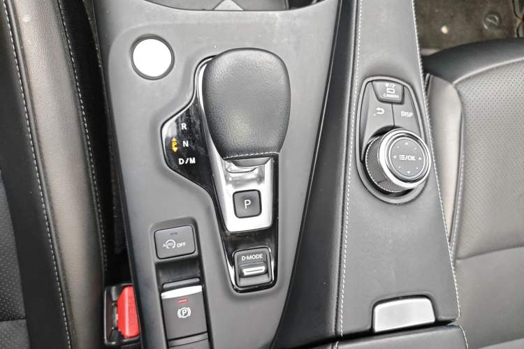 Used Infiniti QX50 2020 2.0T All-Wheel-Drive Elite Version Gear Lever