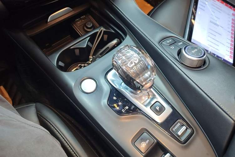 Used Infiniti QX50 2020 2.0T Two-Wheel Drive Fashion Edition Gear Lever