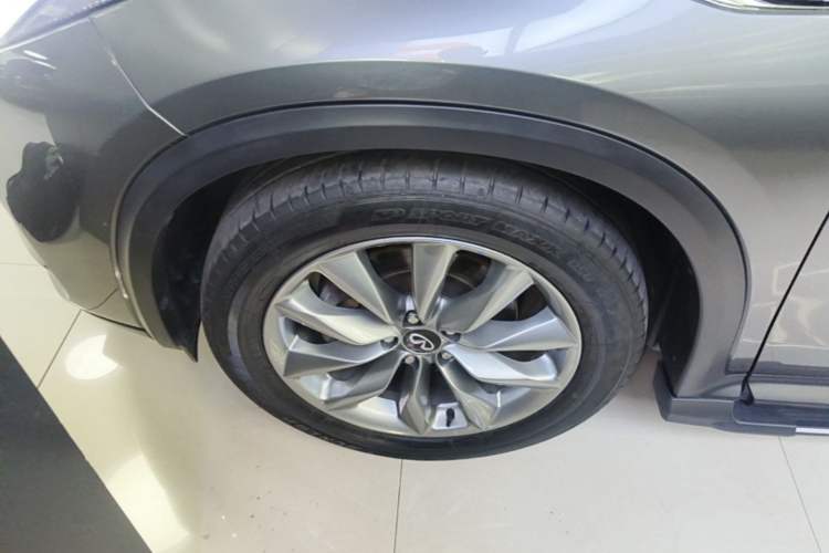 Used Infiniti QX50 2020 Revised Version 2.0T All-Wheel Drive Elite Edition Left Front Wheel Hub