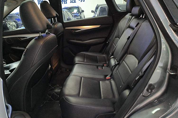 Used Infiniti QX50 2020 2.0T All-Wheel-Drive Elite Version Left Rear Seat