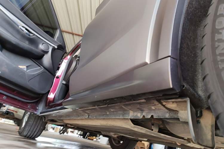 Used Infiniti QX50 2020 Revised Version 2.0T Two-Wheel Drive Fashion Edition Left Side Sill