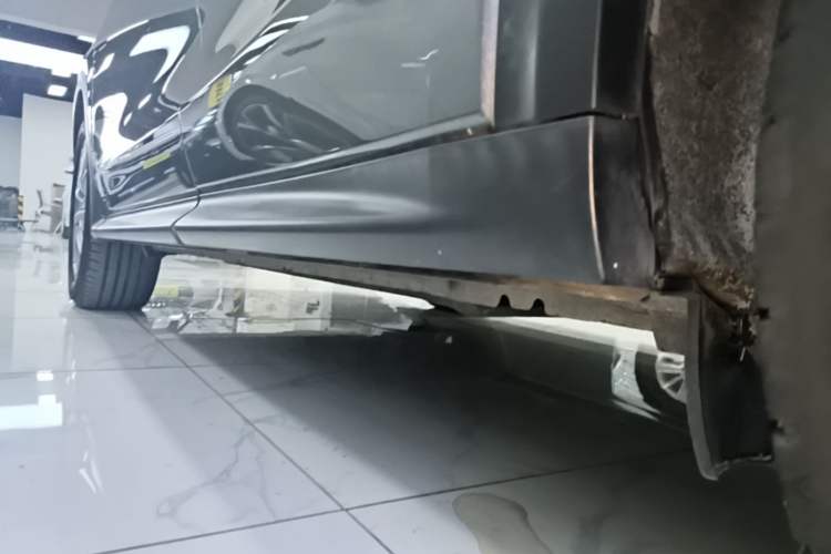 Used Infiniti QX50 2020 2.0T Two-Wheel Drive Elite Edition Left Side Sill