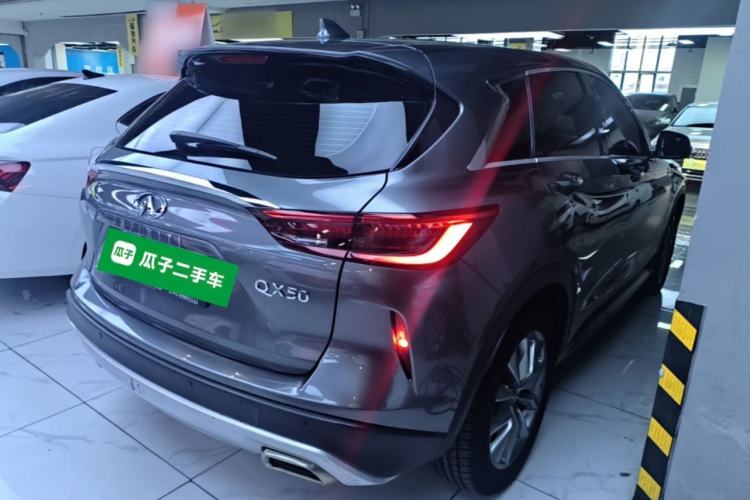 Used Infiniti QX50 2020 2.0T Two-Wheel Drive Elite Edition Rear Right 45 Deg