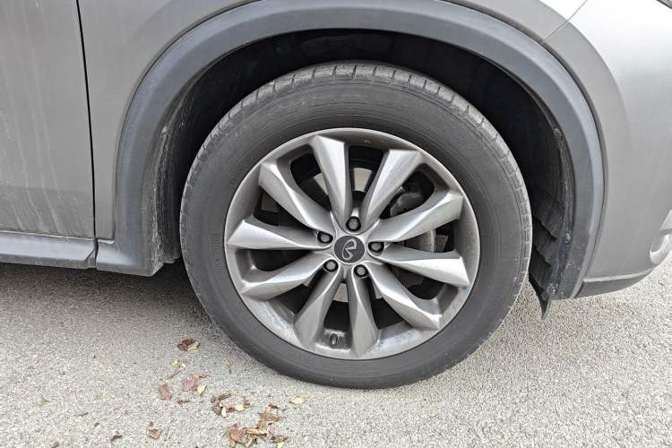 Used Infiniti QX50 2020 Revised Version 2.0T All-Wheel Drive Elite Edition Right Front Wheel Hub
