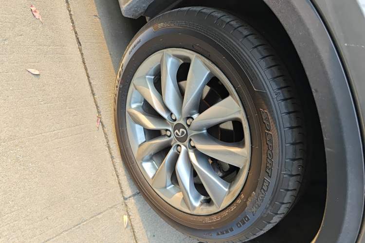 Used Infiniti QX50 2020 Revised Version 2.0T All-Wheel Drive Elite Edition Right Front Wheel Hub
