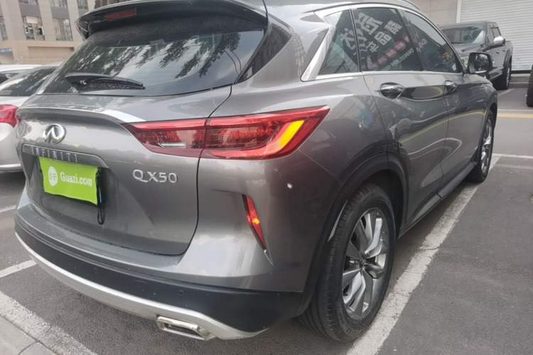Used Infiniti QX50 2020 2.0T Two-Wheel Drive Fashion Edition Right Rear Taillight