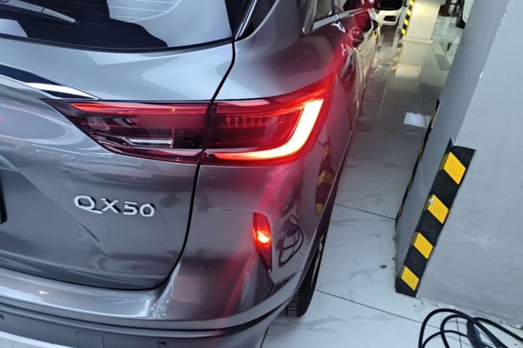 Used Infiniti QX50 2020 2.0T Two-Wheel Drive Elite Edition Right Rear Taillight