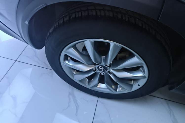Used Infiniti QX50 2020 2.0T Two-Wheel Drive Elite Edition Right Rear Wheel Hub