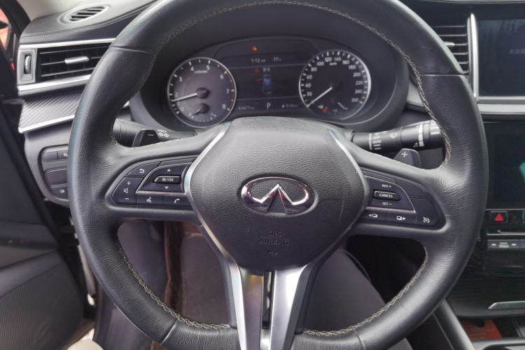 Used Infiniti QX50 2020 2.0T All-Wheel-Drive Elite Version Steering Wheel
