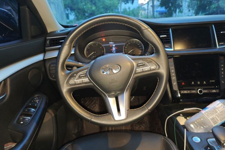 Used Infiniti QX50 2020 2.0T All-Wheel-Drive Elite Version Steering Wheel