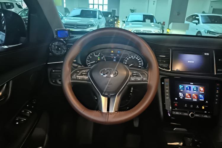 Used Infiniti QX50 2020 2.0T Two-Wheel Drive Elite Edition Steering Wheel