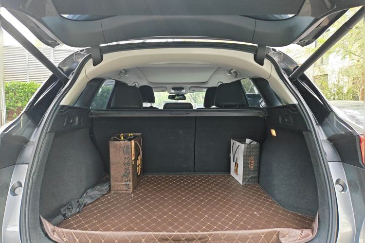 Used Infiniti QX50 2020 2.0T All-Wheel-Drive Elite Version Trunk