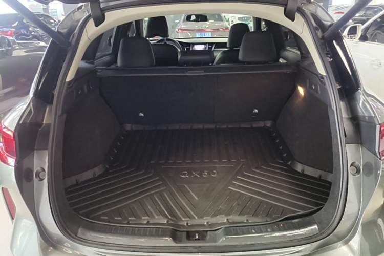 Used Infiniti QX50 2020 Revised Version 2.0T All-Wheel Drive Elite Edition Trunk