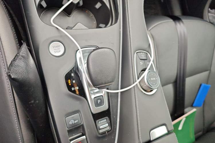 Used Infiniti QX50 2020 Revised Version 2.0T Two-Wheel Drive Fashion Edition Gear Lever