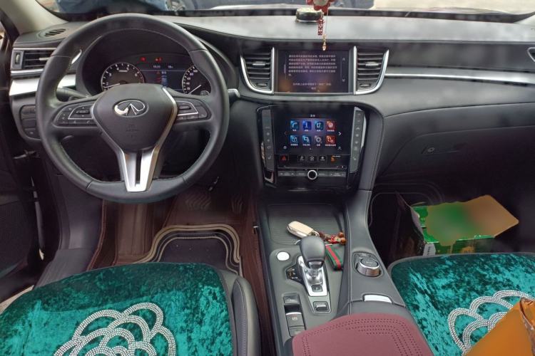 Used Infiniti QX50 2020 2.0T All-Wheel-Drive Elite Version Center Console