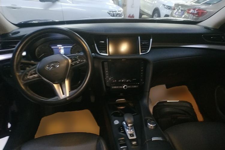 Used Infiniti QX50 2020 Revised Version 2.0T Four-Wheel Drive Smart Edition Center Console