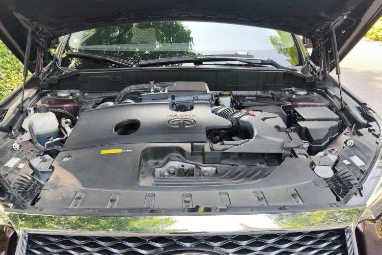 Used Infiniti QX50 2020 2.0T Two-Wheel Drive Fashion Edition Engine Bay