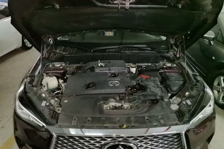 Used Infiniti QX50 2020 Revised Version 2.0T All-Wheel Drive Elite Edition Engine Bay