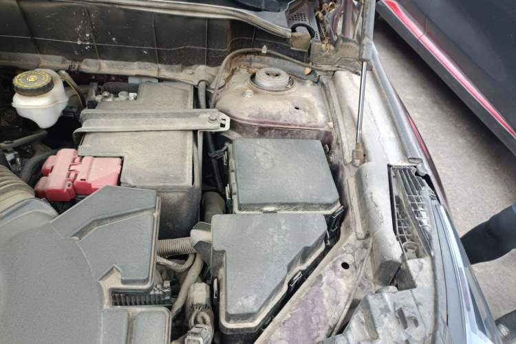 Used Infiniti QX50 2020 2.0T All-Wheel-Drive Elite Version Engine Bay Left