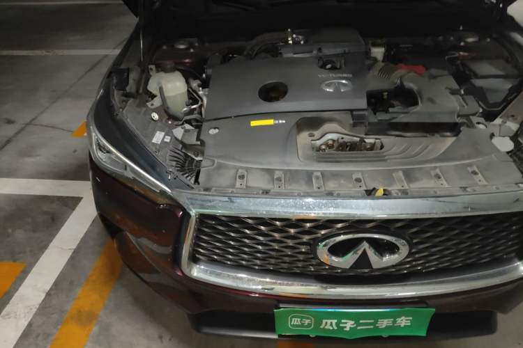Used Infiniti QX50 2020 2.0T All-Wheel-Drive Elite Version Engine Bay Right