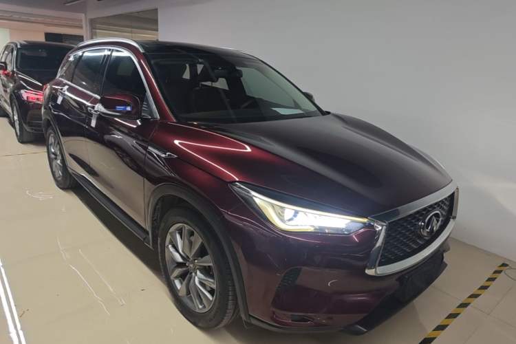 Used Infiniti QX50 2020 2.0T Two-Wheel Drive Fashion Edition Front Right 45 Deg