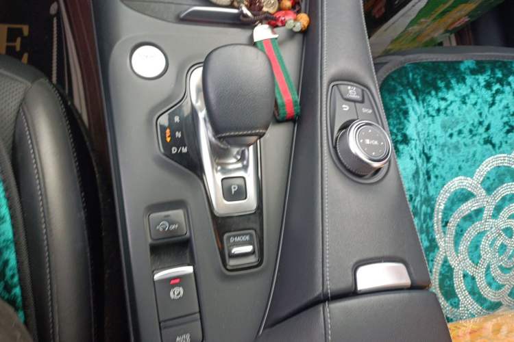 Used Infiniti QX50 2020 2.0T All-Wheel-Drive Elite Version Gear Lever