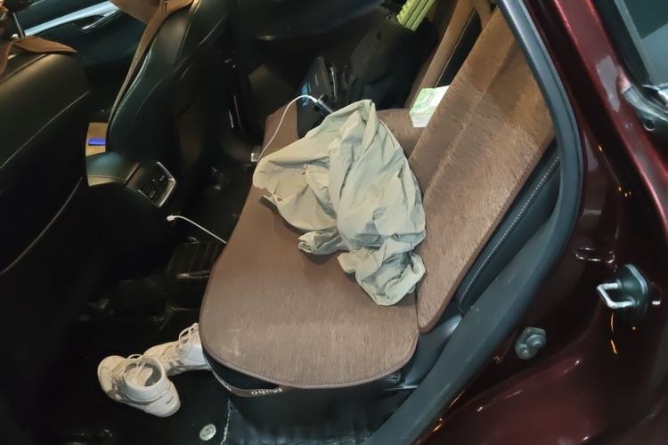 Used Infiniti QX50 2020 2.0T All-Wheel-Drive Elite Version Left Rear Seat