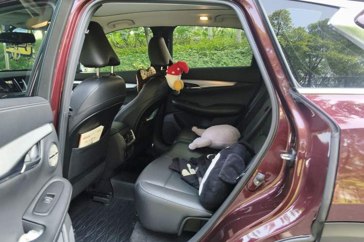 Used Infiniti QX50 2020 2.0T Two-Wheel Drive Fashion Edition Left Rear Seat