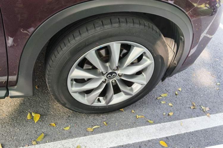Used Infiniti QX50 2020 2.0T Two-Wheel Drive Fashion Edition Right Front Wheel Hub