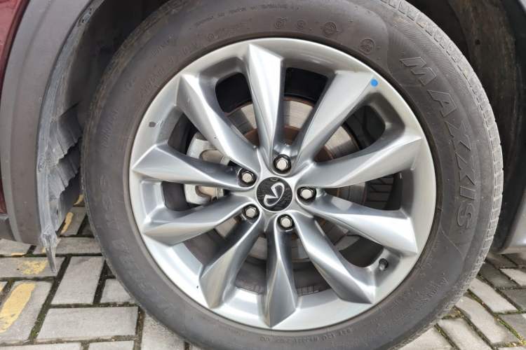 Used Infiniti QX50 2020 2.0T Two-Wheel Drive Fashion Edition Right Front Wheel Hub