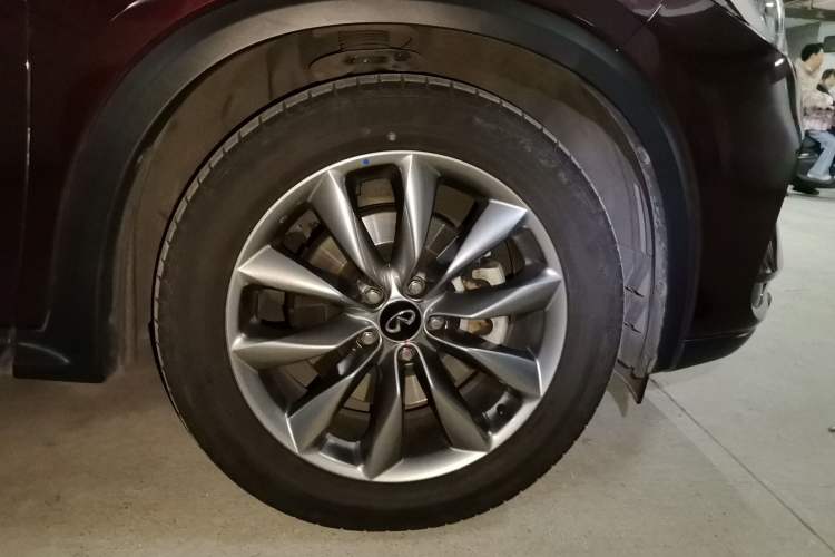Used Infiniti QX50 2020 Revised Version 2.0T All-Wheel Drive Elite Edition Right Front Wheel Hub