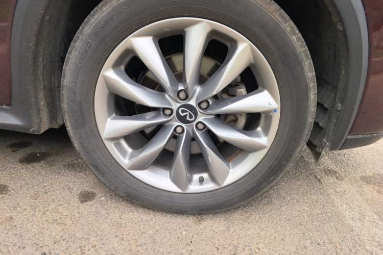 Used Infiniti QX50 2020 Revised Version 2.0T All-Wheel Drive Elite Edition Right Front Wheel Hub